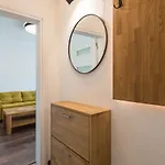 Apartament Cosy In *